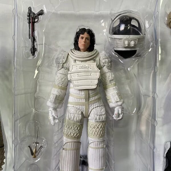 Alien 40.évfordulós Ellen Ripley Figura - Image 3